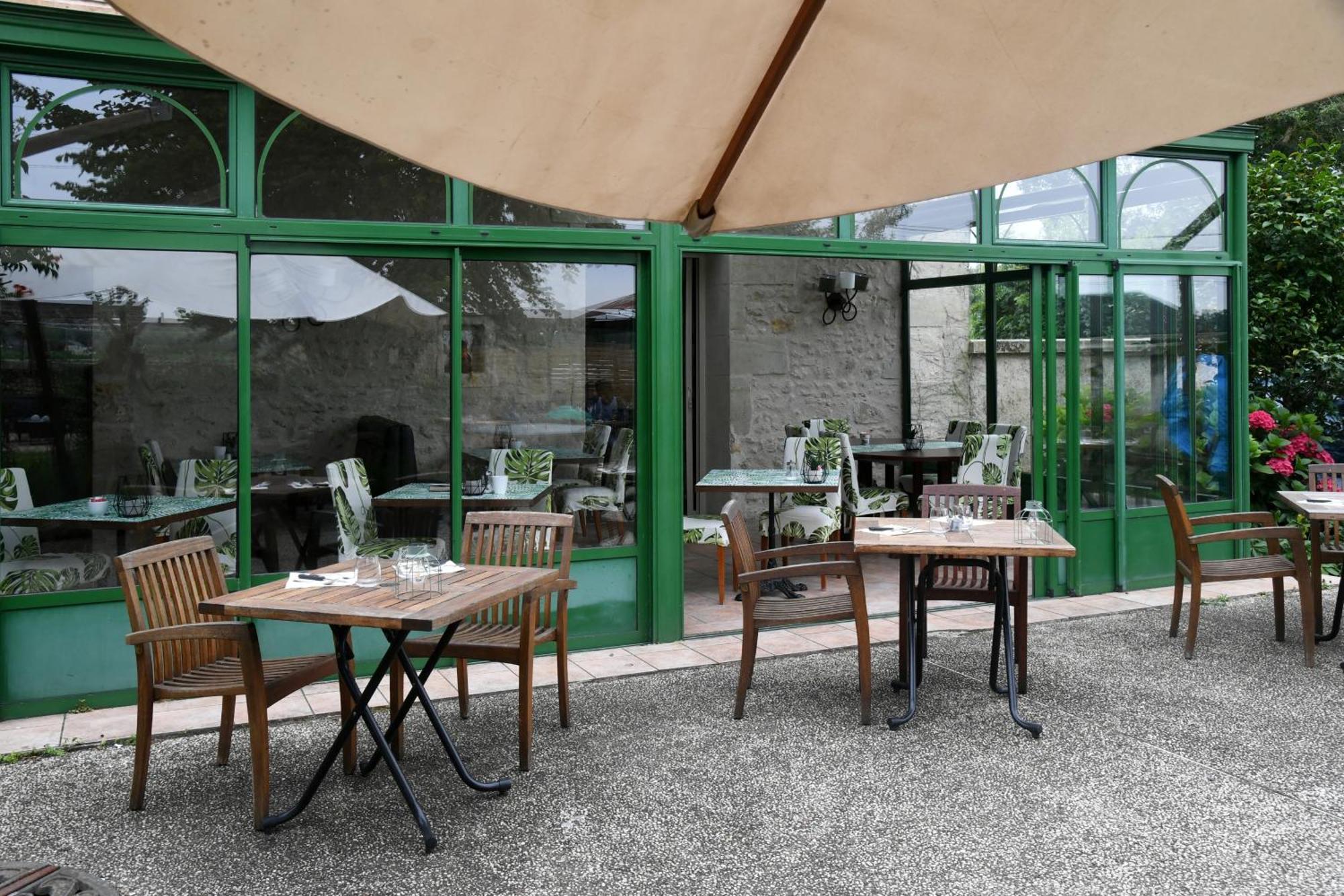 Hotel Logis De Launay