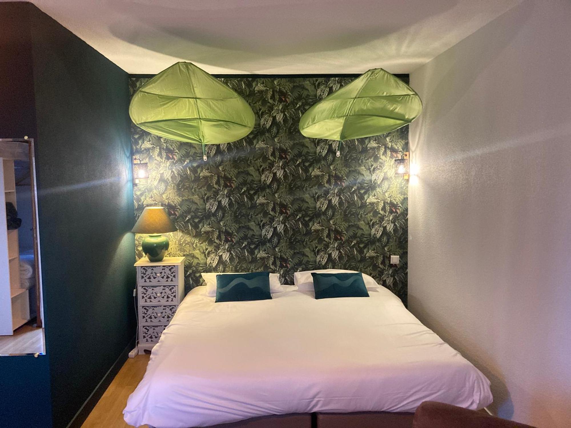 Logis De Launay Hotel
