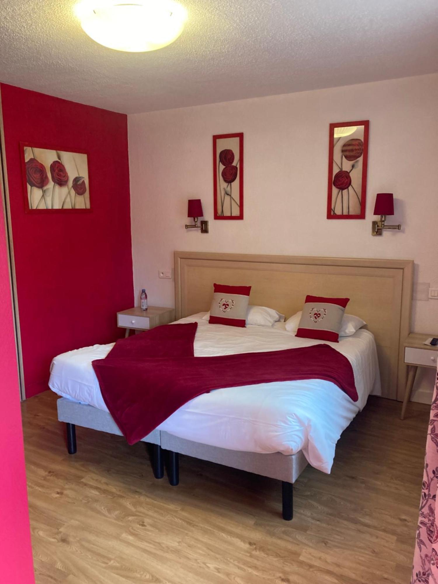 Logis De Launay 3*